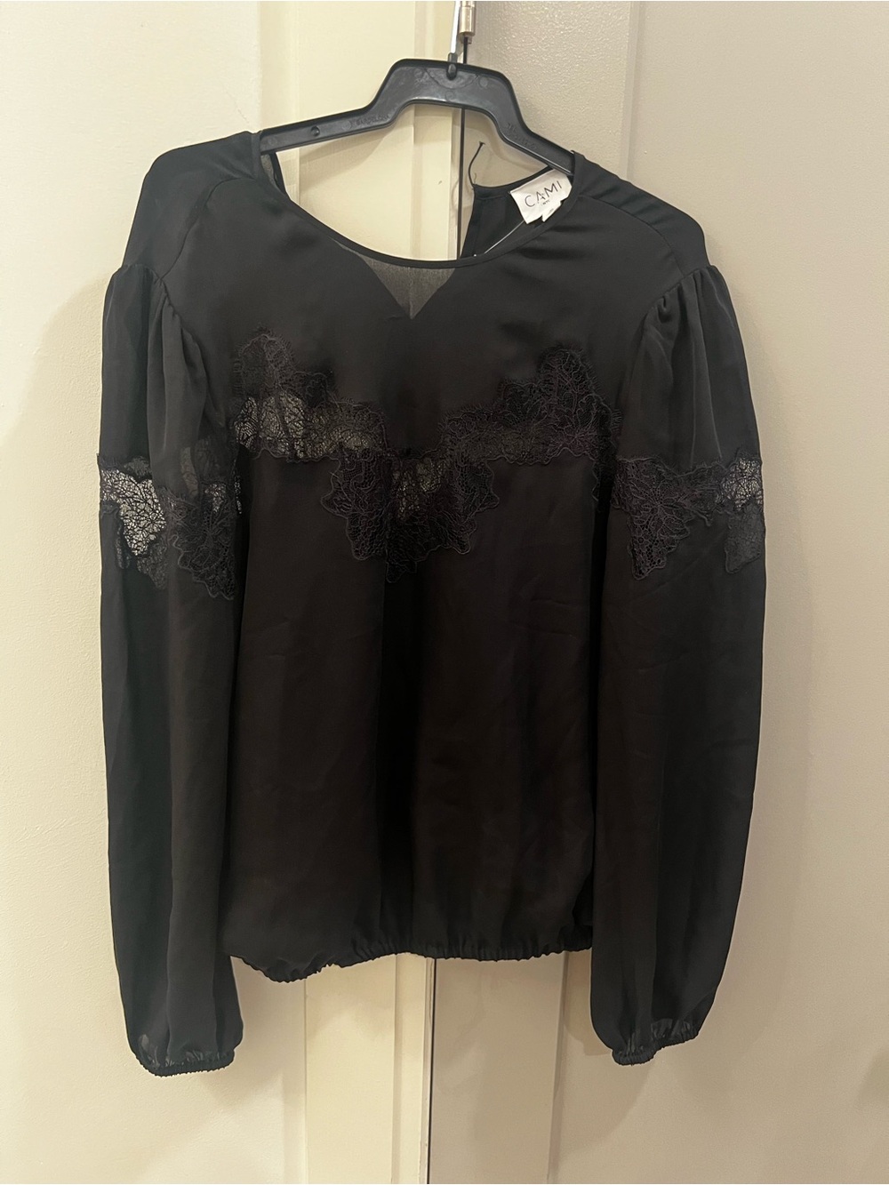 CAMI NYC 100% Silk Blouse